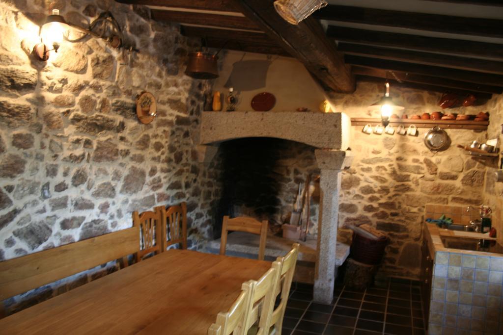 A Casa De Filomena Hotel Boiro Quarto foto